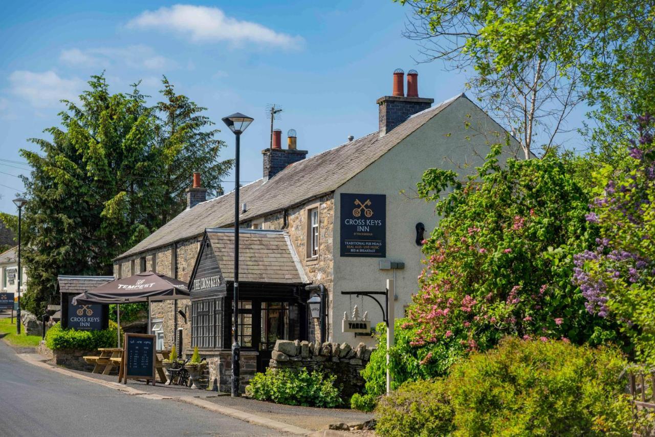 Cross Keys Inn Ettrickbridge Ettrickbridge End Extérieur photo