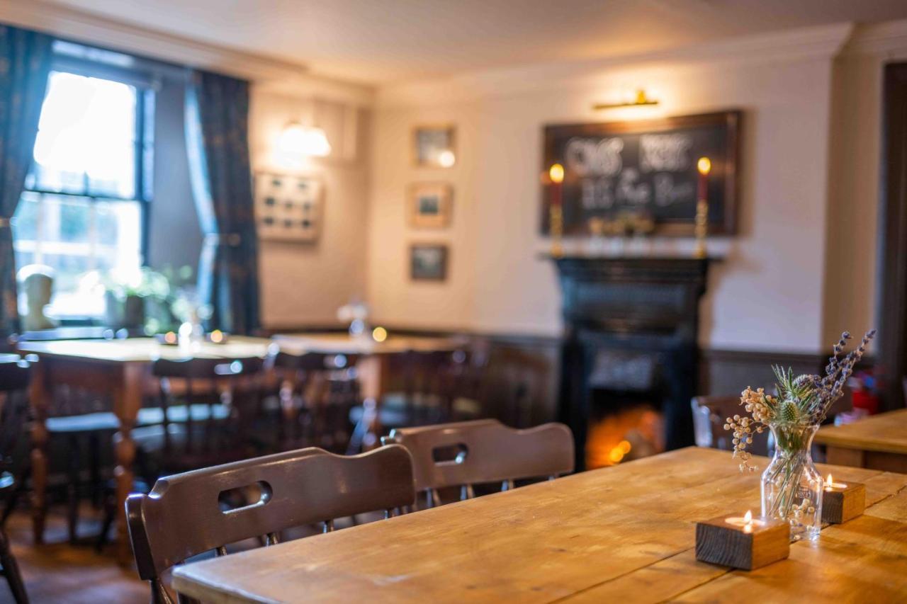 Cross Keys Inn Ettrickbridge Ettrickbridge End Extérieur photo